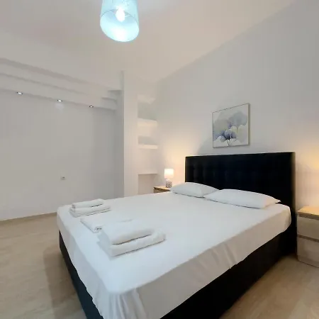 Aristotelous Spacious 109sqm In